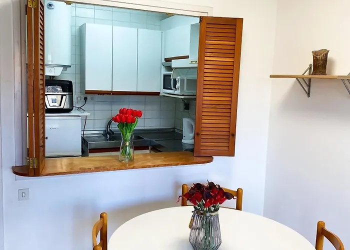 Con Piscina En La Playa De Fenals Apartment Lloret de Mar